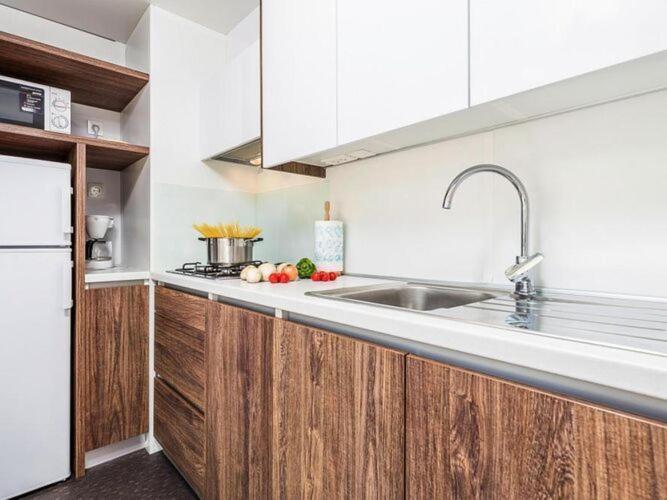 Premium Mobile Home In Novalja Exterior foto