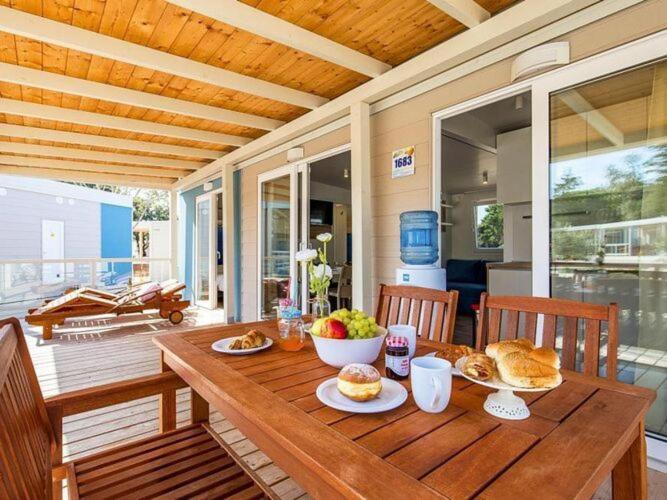 Premium Mobile Home In Novalja Exterior foto