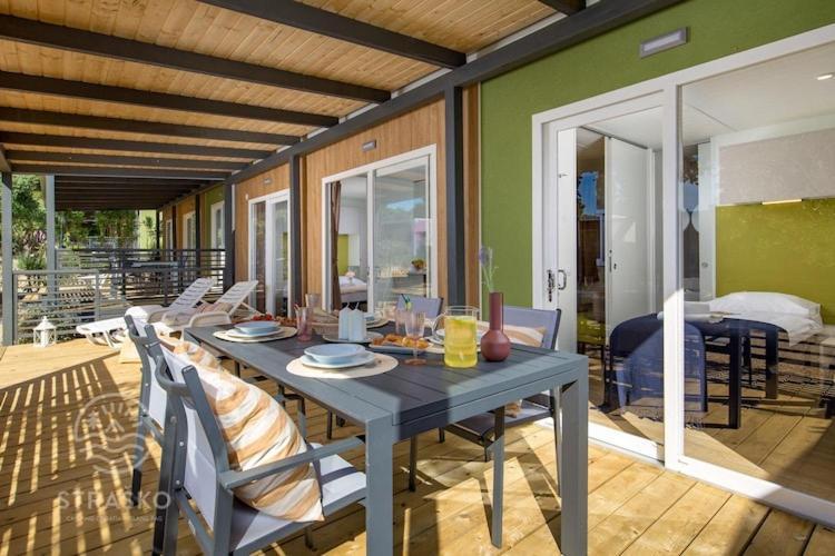Premium Mobile Home In Novalja Exterior foto